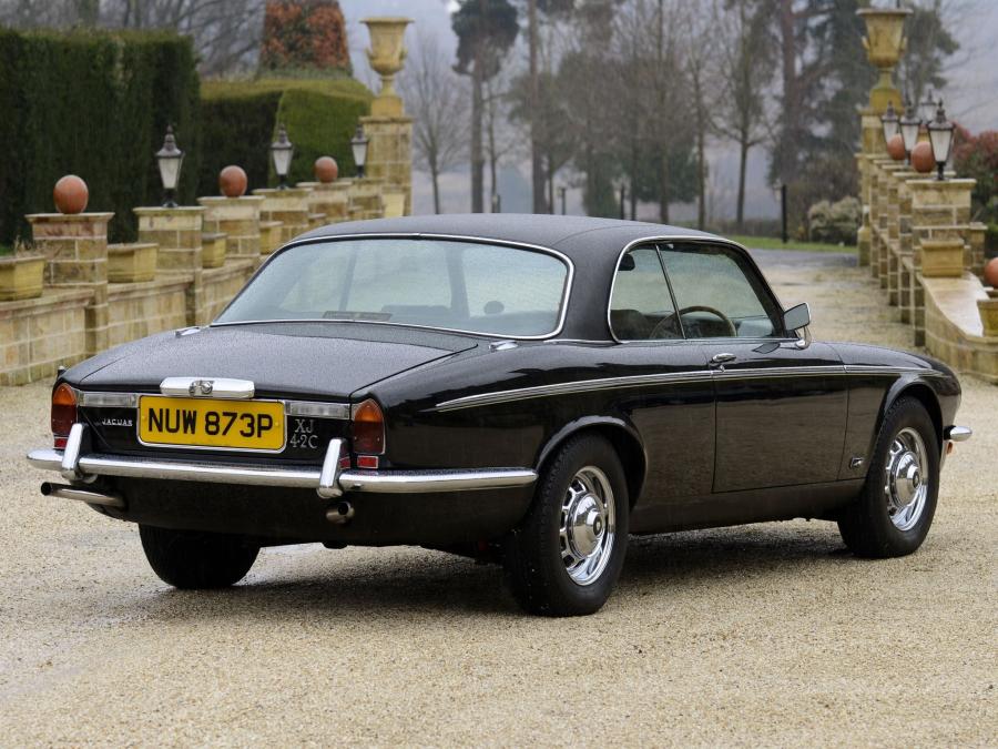  Jaguar XJ6C (Series II) 1975 года  (фото 6 из 8)